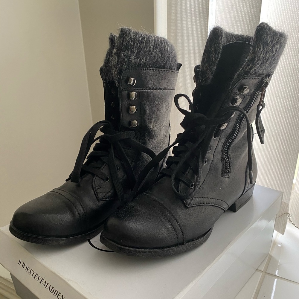 Steve Madden lace up boots